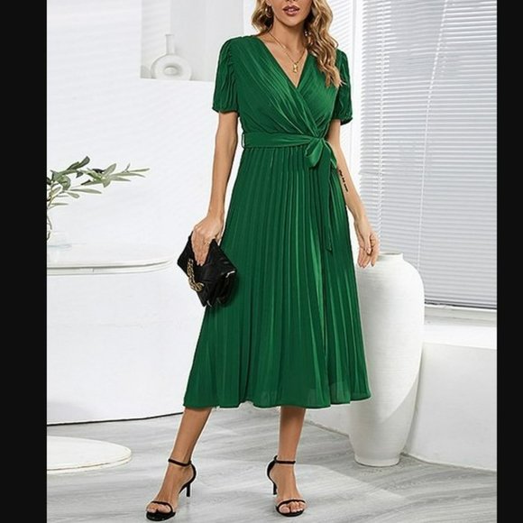 Vrkufie Dresses & Skirts - 04. Green Tie-Waist Midi Dress, XL